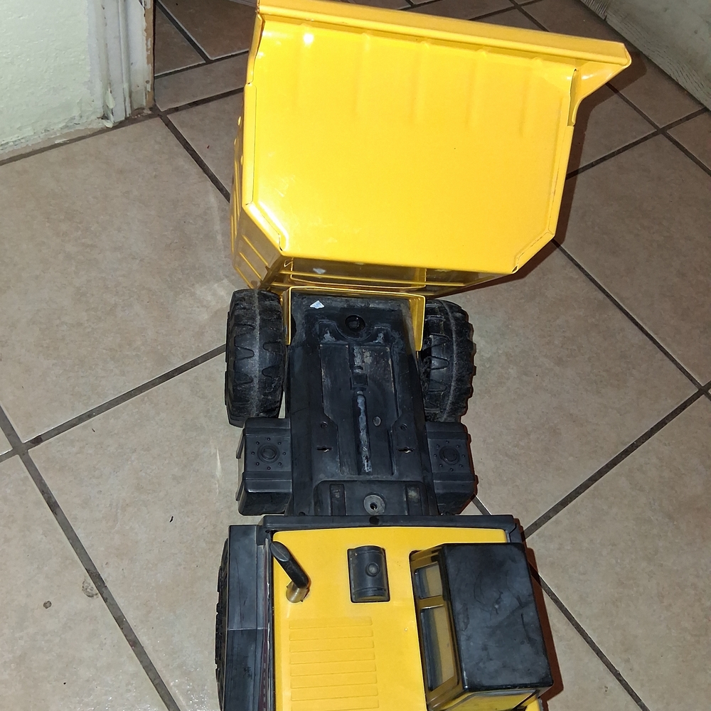 Tonka Yellow Dump Truck Toy - Picture 3 of 5